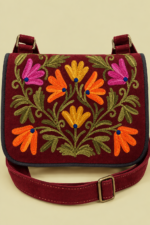 Bandolera de Piel Bordado Floral burdeos bolso boho chic artesanal La Gata Voladora Alpujarra Almeria