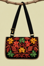 Bandolera de Piel Bordado Floral Negro boho chic La Gata Voladora Laujar de Andarax Almeria