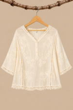 Blusa Bordada Alba beige bordado floral manga corta encaje La Gata Voladora Alpujarra Almeria