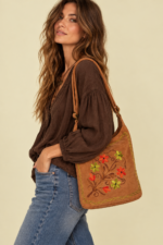 Bolso de Piel Bordado Floral camel gamuza natural La Gata Voladora Alpujarra Almeria