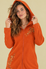 Chaqueta Forro Polar Flora naranja abrigo polar con capucha bohemio La Gata Voladora Laujar de Andarax
