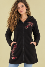 Chaqueta Forro Polar Flora negro cazadora polar con capucha boho La Gata Voladora Laujar de Andarax