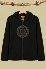 Chaqueta Forro Polar Mandala negra bordado mandala boho La Gata Voladora Alpujarra Almeria
