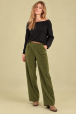 Pantalon de Pana Retro Chic verde caqui pana acanalada La Gata Voladora Alpujarra Almeria
