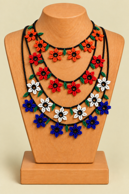 Collar Artesanal Flor Indigena estilo boho chic La Gata Voladora Laujar de Andarax Almeria