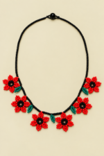 Collar artesanal rojo de estilo boho para mujer La Gata Voladora Laujar de Andarax Almeria