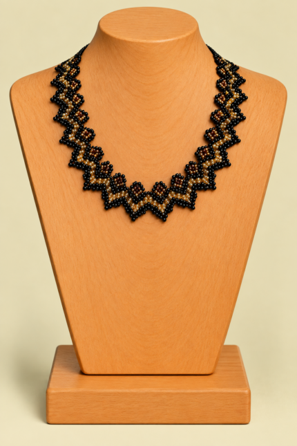 Collar Boho Noche Ancestral artesanal de La Gata Voladora, Laujar de Andarax, Almeria