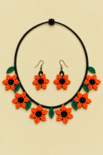 Collar floral naranja boho chic con pendientes a juego de La Gata Voladora, Laujar de Andarax, Almeria