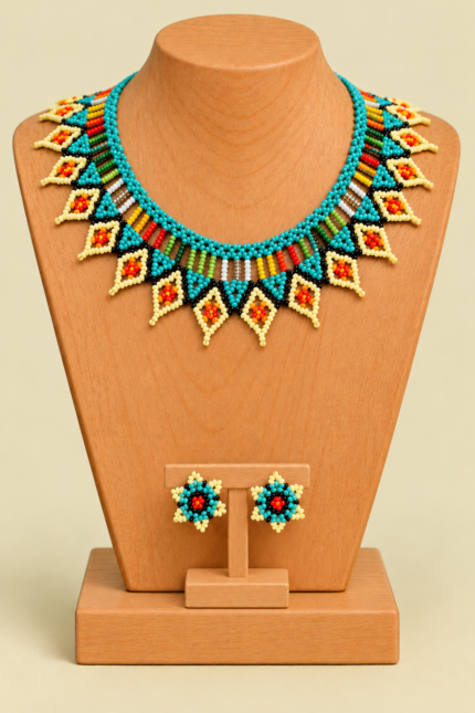 Conjunto Collar y Pendientes Luz Indigena Boho artesanal de Colombia La Gata Voladora Laujar De Andarax