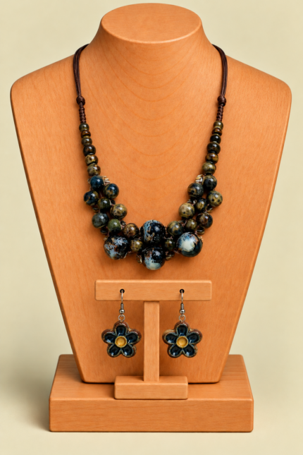 Conjunto de Ceramica Blue Collar y Pendientes La Gata Voladora Laujar de Andarax Almeria