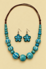 Conjunto de collar y pendientes de ceramica azul Flora La Gata Voladora Laujar de Andarax Almeria