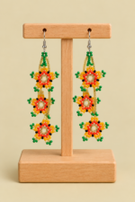 Pendientes Flor del Amazonas naranja con cuentas de colores La Gata Voladora Laujar de Andarax Almeria