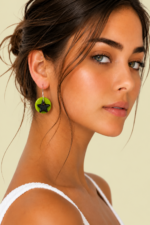 Pendientes artesanales de ceramica color verde con estrella La Gata Voladora Laujar De Andarax