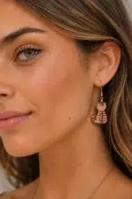 Pendientes de Gato Kitten beige con diseño de gato boho La Gata Voladora Laujar de Andarax Almeria