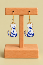 Pendientes de Gato Kitten blanco con colgante de gato La Gata Voladora Laujar de Andarax Almeria